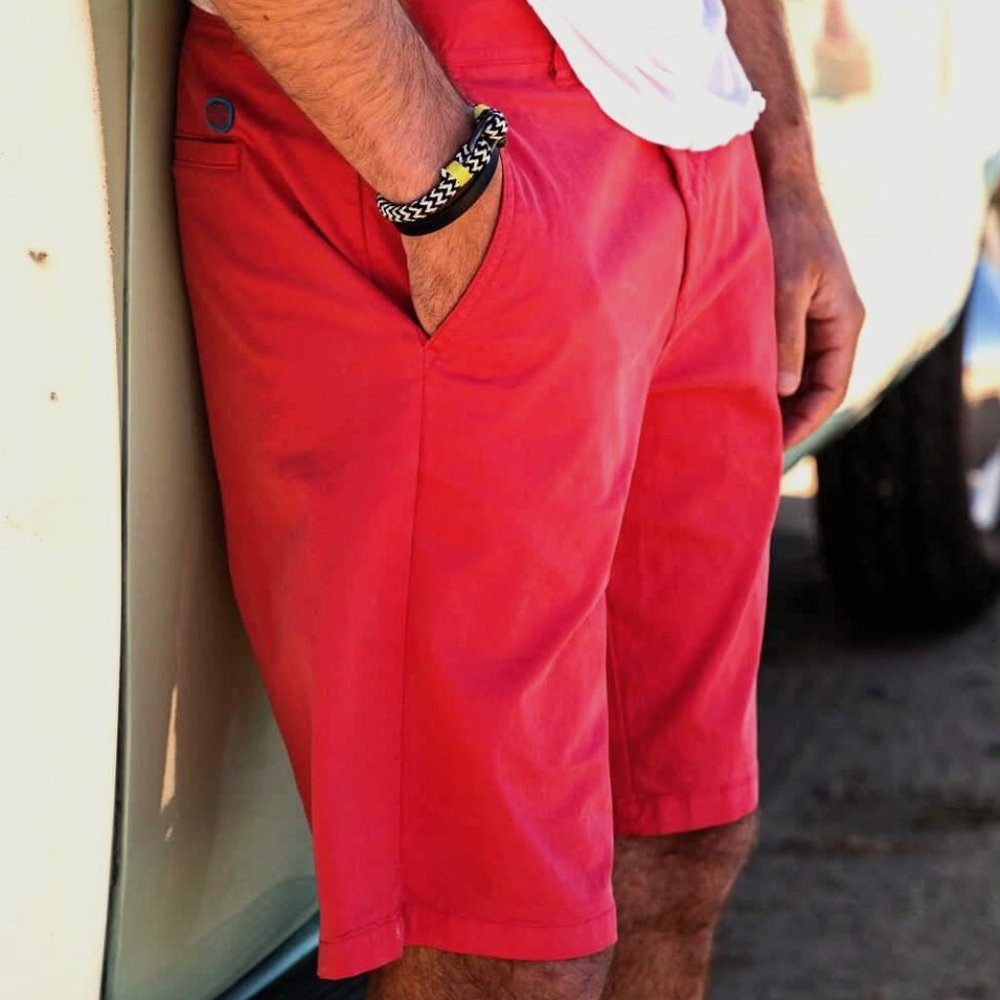 TURTLE Bermuda Shorts Red